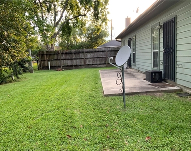 3006 Bolt Street - Photo Thumbnail 4