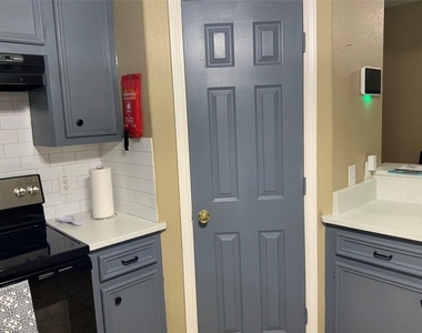 3006 Bolt Street - Photo Thumbnail 18