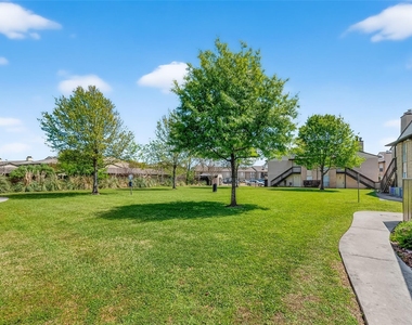 1500 Bay Area Boulevard - Photo Thumbnail 23