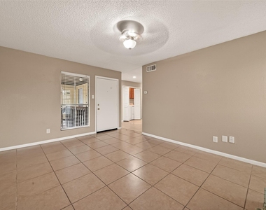 1500 Bay Area Boulevard - Photo Thumbnail 6