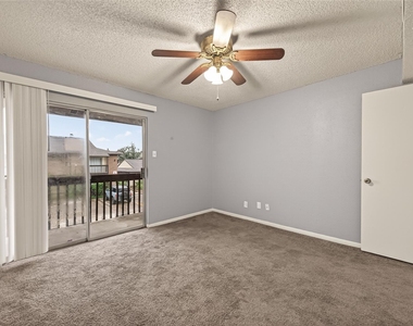 1500 Bay Area Boulevard - Photo Thumbnail 20
