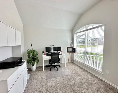 5340 Camerford Court - Photo Thumbnail 2