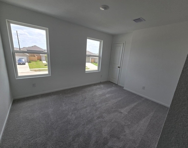 26706 Dalmatian Bellflower Drive - Photo Thumbnail 16