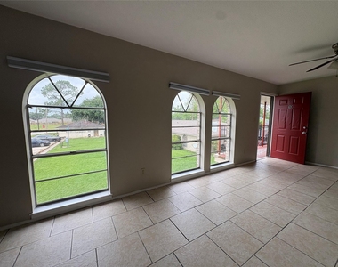 3021 Sycamore Avenue - Photo Thumbnail 1