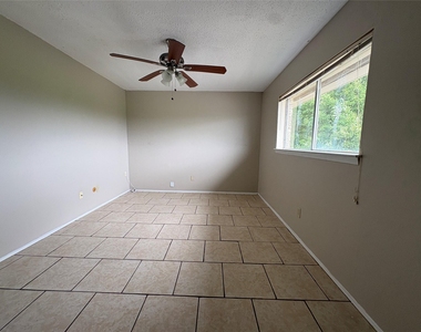 3021 Sycamore Avenue - Photo Thumbnail 6