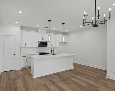 8417 Venus Street - Photo Thumbnail 8