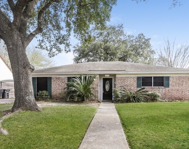 12115 Hillcroft Street - Photo Thumbnail 1
