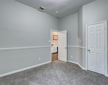18207 Red Eagle Court - Photo Thumbnail 30