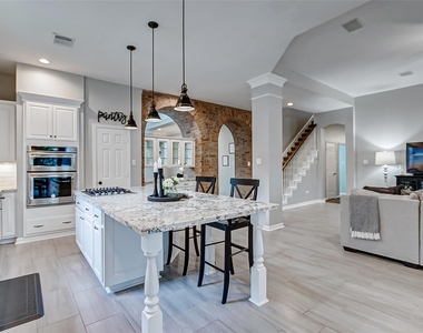 18207 Red Eagle Court - Photo Thumbnail 13