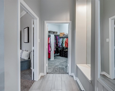 18207 Red Eagle Court - Photo Thumbnail 41