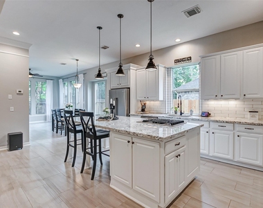 18207 Red Eagle Court - Photo Thumbnail 12
