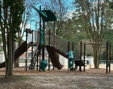 18207 Red Eagle Court - Photo Thumbnail 47