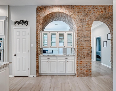 18207 Red Eagle Court - Photo Thumbnail 11
