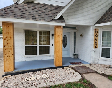 6922 Gentle Breeze Drive - Photo Thumbnail 3