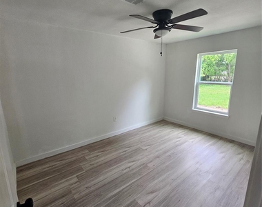 3009 Lincoln Street - Photo Thumbnail 10