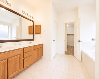 7219 Brookville Lane - Photo Thumbnail 13
