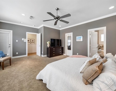 5535 Darling Street - Photo Thumbnail 19