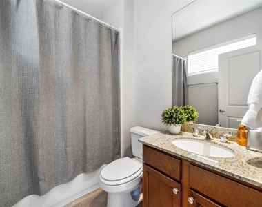 5535 Darling Street - Photo Thumbnail 27