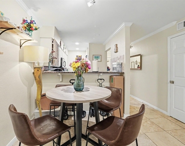 501 W 26th Street - Photo Thumbnail 17