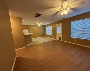 9110 Prairie Trails Drive - Photo Thumbnail 32