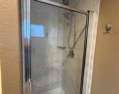 9110 Prairie Trails Drive - Photo Thumbnail 14