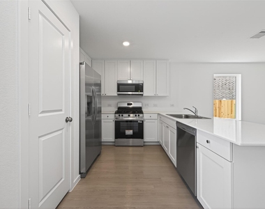 6273 Alder Creek Drive - Photo Thumbnail 13