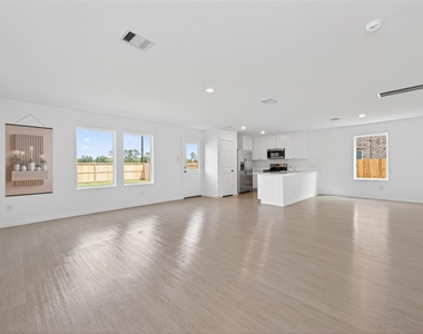 6273 Alder Creek Drive - Photo Thumbnail 10