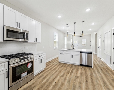 8130 Sunbury Street - Photo Thumbnail 2