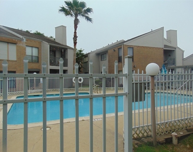 3220 69th Street - Photo Thumbnail 20