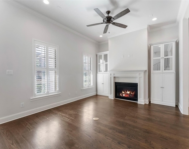 247 Green Boulevard - Photo Thumbnail 22