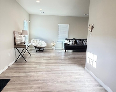 2115 Fulton Street - Photo Thumbnail 6