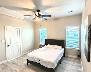 2115 Fulton Street - Photo Thumbnail 8