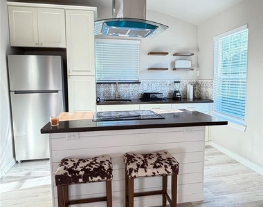 2115 Fulton Street - Photo Thumbnail 3