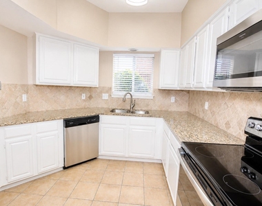 5916 Woodway Place Court - Photo Thumbnail 4