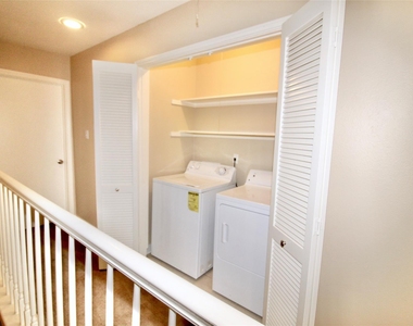 5916 Woodway Place Court - Photo Thumbnail 11