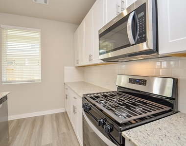 3107 Boulder Ranch Drive - Photo Thumbnail 17
