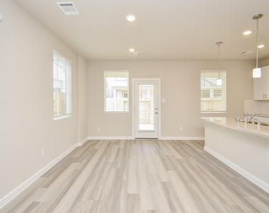 3107 Boulder Ranch Drive - Photo Thumbnail 12