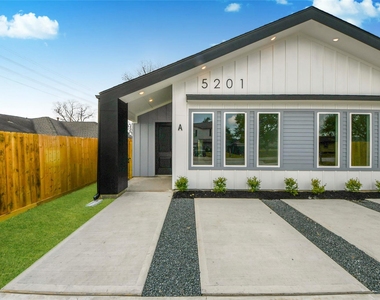 5201 Fairchild Street - Photo Thumbnail 3