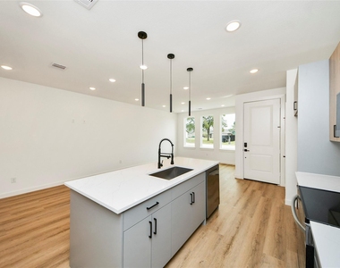 5201 Fairchild Street - Photo Thumbnail 6