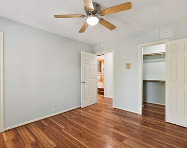 14819 Walbrook Drive - Photo Thumbnail 35