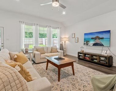 560 Newcomb Hollow Drive - Photo Thumbnail 19