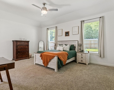 560 Newcomb Hollow Drive - Photo Thumbnail 22