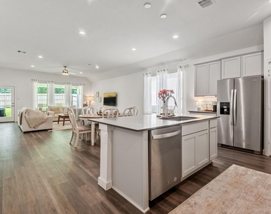 560 Newcomb Hollow Drive - Photo Thumbnail 11