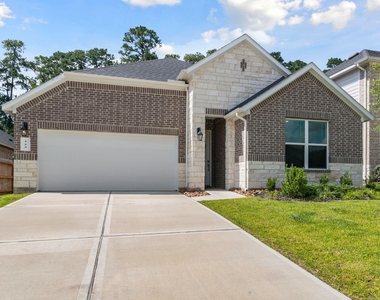 560 Newcomb Hollow Drive - Photo Thumbnail 1