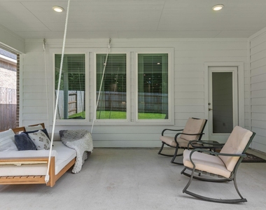 560 Newcomb Hollow Drive - Photo Thumbnail 31