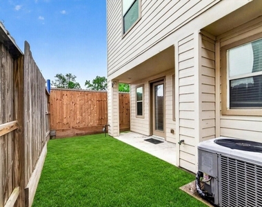 1202 Cedarpost Tree Springs Place - Photo Thumbnail 40
