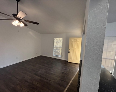 4710 Cairnlomond Street - Photo Thumbnail 11