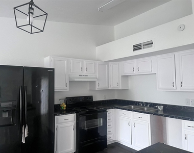 4710 Cairnlomond Street - Photo Thumbnail 4
