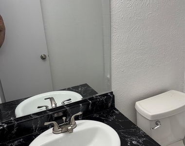 4710 Cairnlomond Street - Photo Thumbnail 12