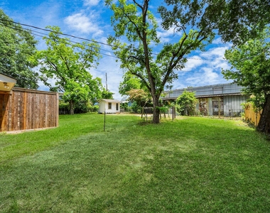 811 Hillcrest Drive - Photo Thumbnail 30